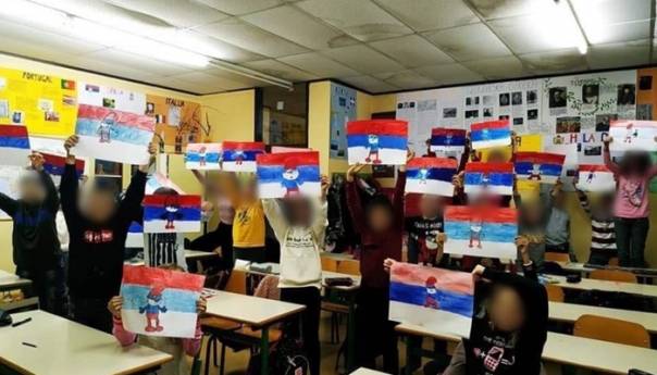 Uslovni otkaz za učiteljicu iz Bara koja je dala đacima da crtaju srpsku zastavu