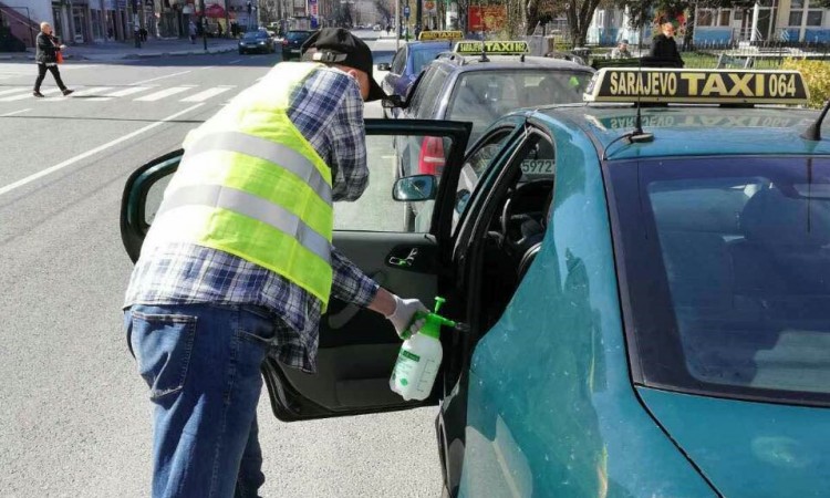 Usluge taksi prijevoza smanjene za 80 posto, poštuju se mjere