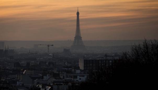 Uspon na Eiffelov toranj od 25. juna bez liftova