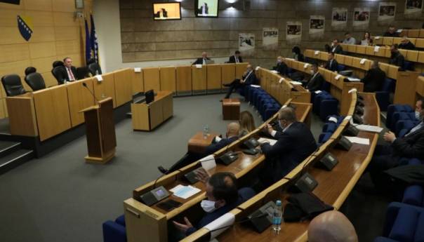 Usporena procedura predloženom zakonu o zabrani gradnje mini HE