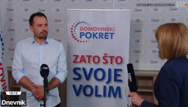 Usred intervjua novinarki HRT-a pozlilo i srušila se