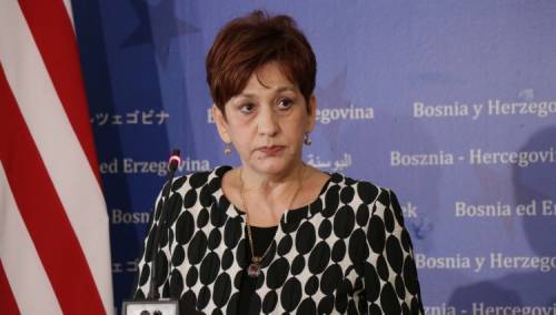 Ustav se mora promijeniti i moramo na tom planu raditi