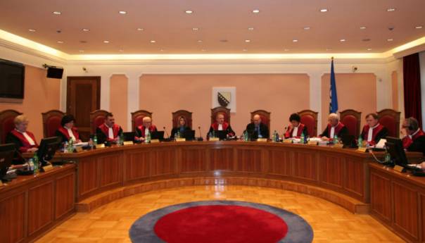 Ustavni sud 1. i 2. decembra o zahtjevima Komšića i Džaferovića