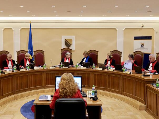 Ustavni sud danas stavlja van snage Dodikove zakone!?