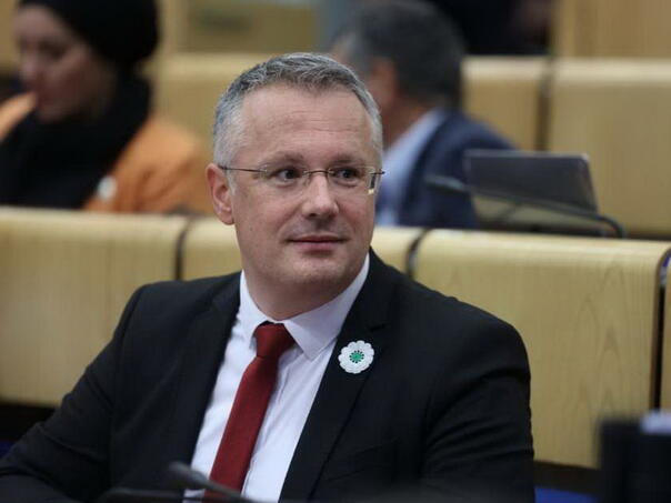 Obilježja i termini u nekim kantonima protivni Ustavu FBiH