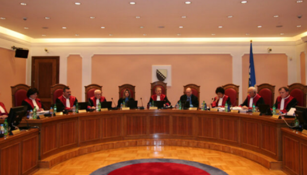 Ustavni sud osudio poziv iz RS, Knežević na bolovanju