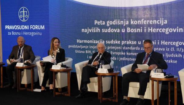 Ustavni sud: Par povreda ljudskih prava zbog nošenja maski