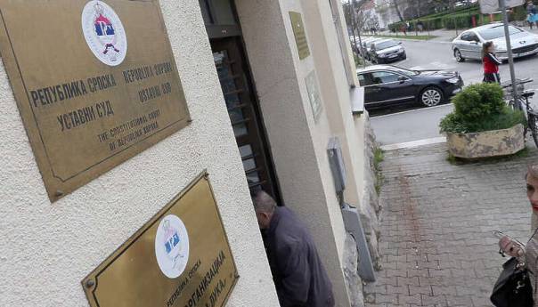 Ustavni sud RS utvrdio da dio Zakona o ćirilici narušava prava Bošnjaka i Hrvata