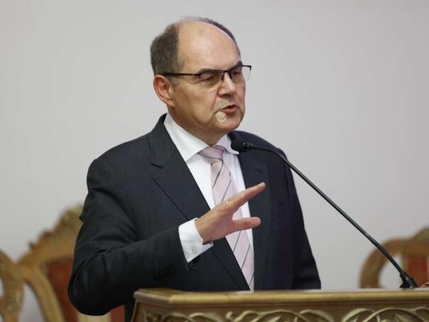 Ustavni sud: Schmidtovi amandmani diskriminišu Ostale