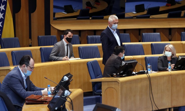 Ustavnopravna komisija utvrdila usaglašenost s Ustavom izmjene Zakona o javnim nabavkama BiH