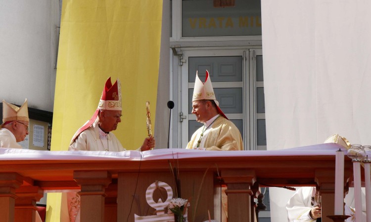 Ustoličen mostarsko-duvanjski biskup Petar Palić
