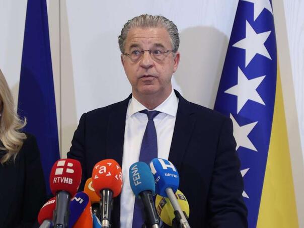 Ustupanje optužnica protiv nedostupnih optuženika u fokusu Brammertove posjete BiH