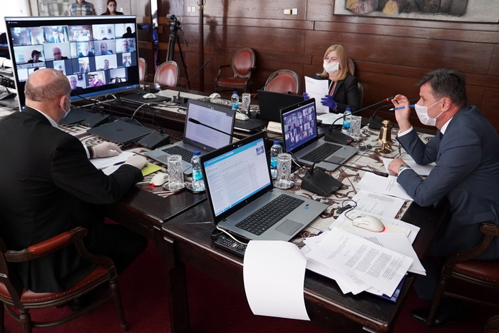 Usvajanje "antikorona zakona" prvi korak za spas privrede