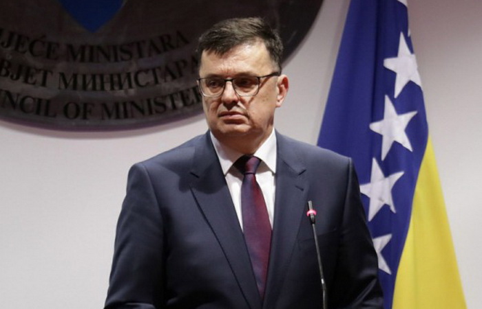 Usvojen nacrt budžeta i privremeno finansiranje, zatvaraju se aerodromi