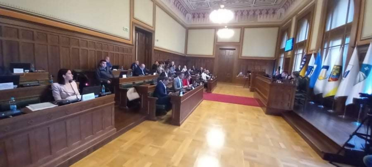 Usvojen prijedlog teksta za obilježje na Kazanima, Naša stranka protiv
