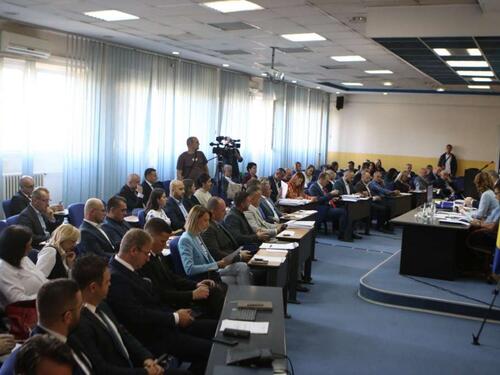 Usvojen rebalans budžeta i kreditno zaduživanje TK u iznosu od 20 miliona KM