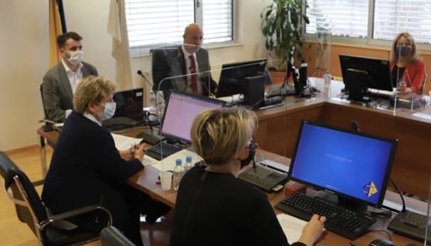 Usvojen zaključak: Poziv Tegeltiji da razmotri ostavku