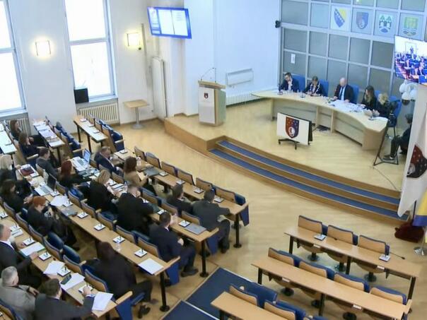 Usvojen zakon o elektronskom upravljanju u KS