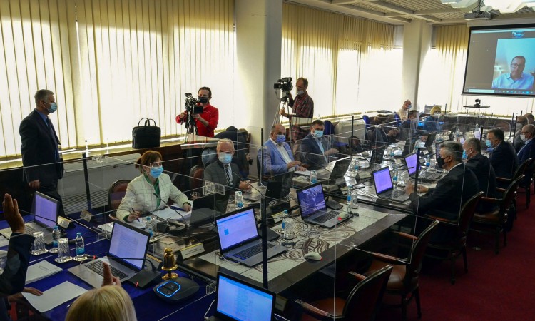 Usvojena informacija o epidemiološkoj situaciji s naredbama i preporukama