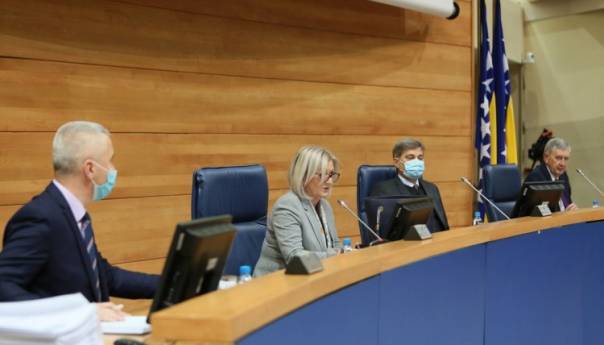 Usvojena inicijativa Denisa Zvizdića za hitnu nabavku Covid vakcina