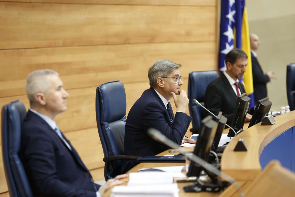 Usvojene izmjene Zakona o platama u institucijama