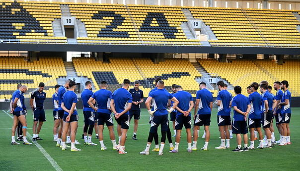 Utakmica AEK-a i Dinama odgođena!