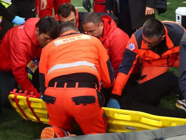 Utakmica između Hrvatske i Turske prekinuta: Korkmaz se onesvijestio