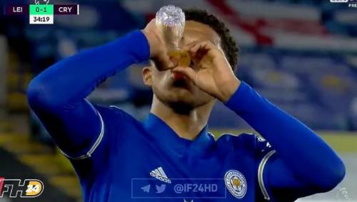 Utakmica u Engleskoj nakratko prekinuta kako bi igrač Leicestera iftario