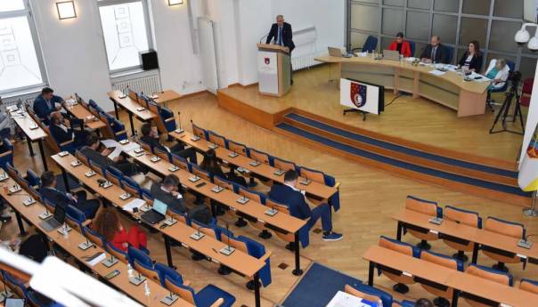 Utvrđen Nacrt zakona o transformaciji Opće bolnice 'Prim. dr. Abdulah Nakaš' u kantonalnu