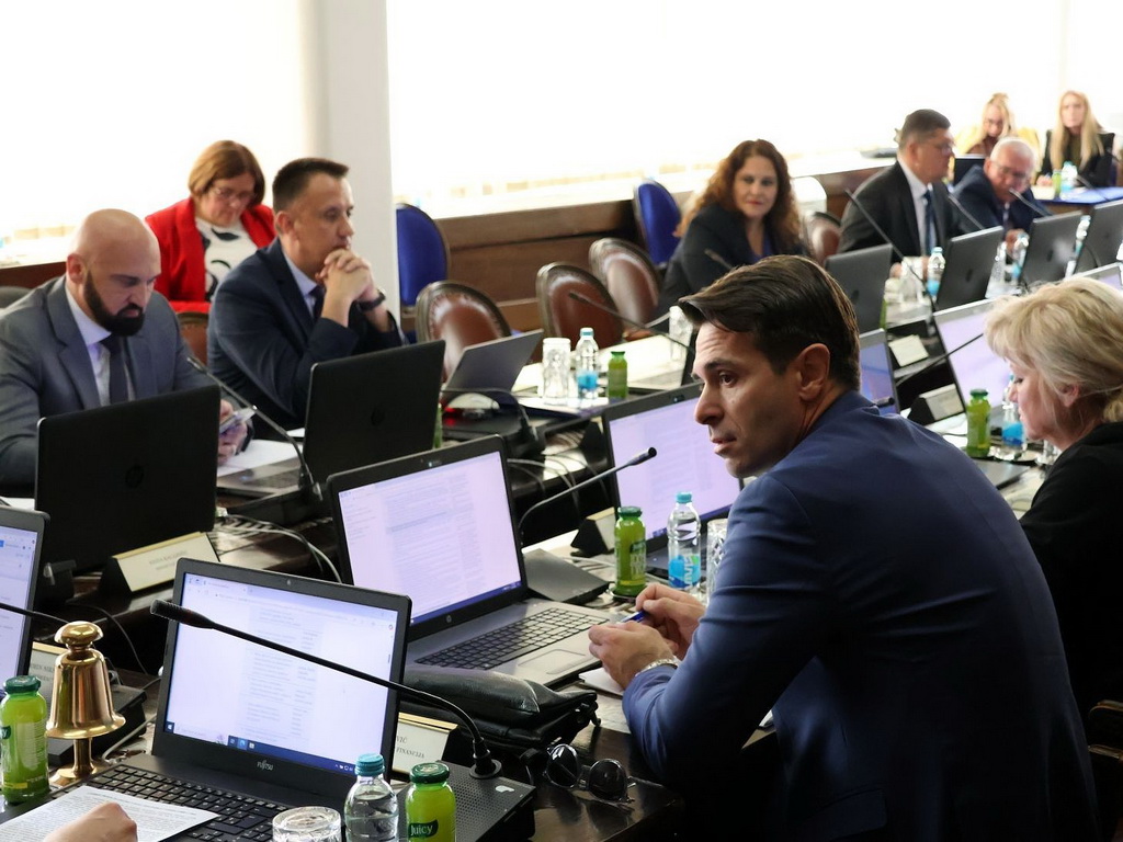 Utvrđen Prijedlog zakona o izmjenama i dopunama Zakona o plaćama i drugim naknadama sudija i tužilaca u FBiH
