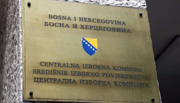 Utvrđen redosljed političkih subjekata na glasačkom listiću za prijevremene izbore 2023. godine