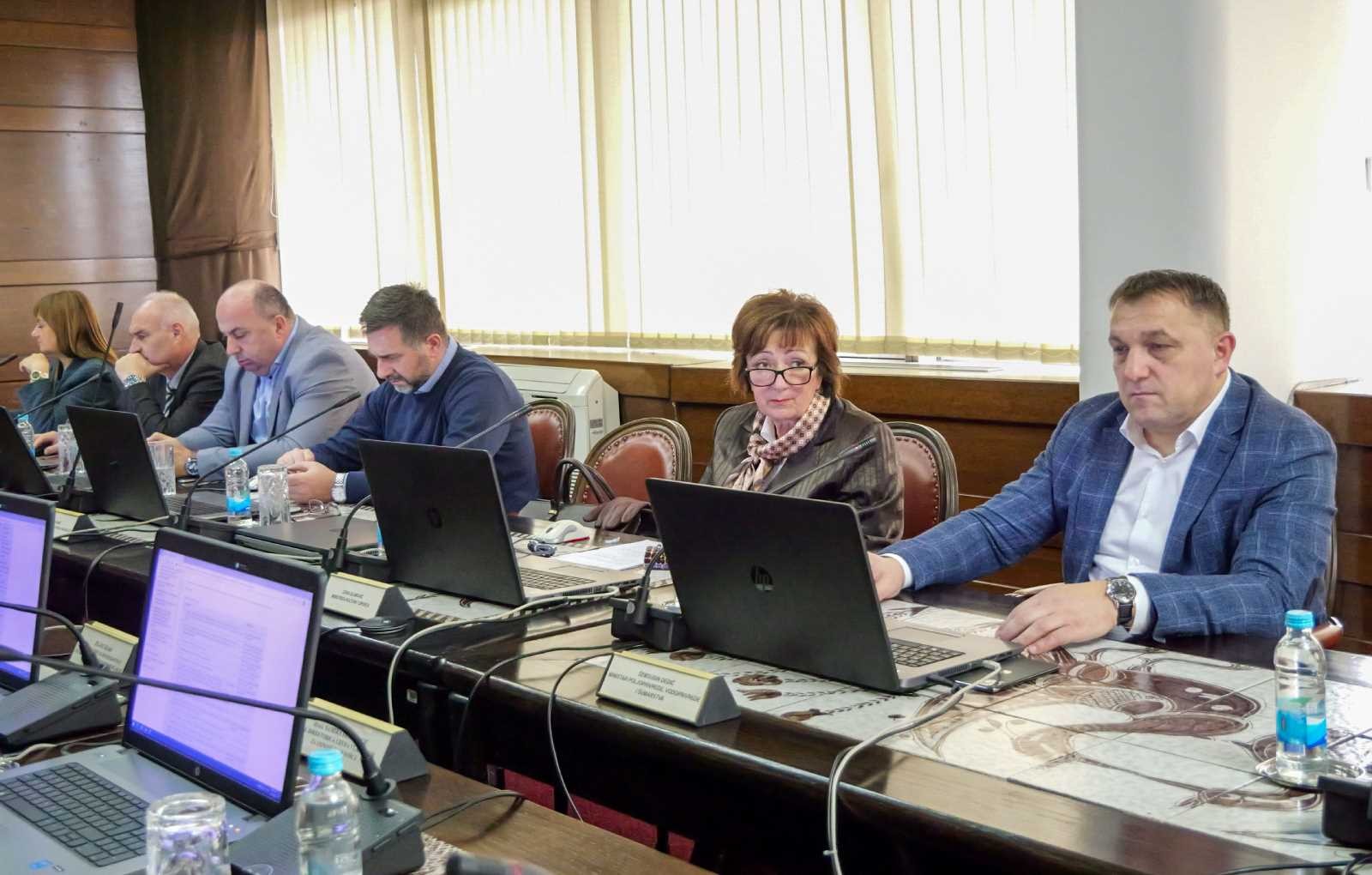 Utvrđeni amandmani na Prijedlog zakona o porezu na dohodak: Bez oporezivanja do 1.000 KM