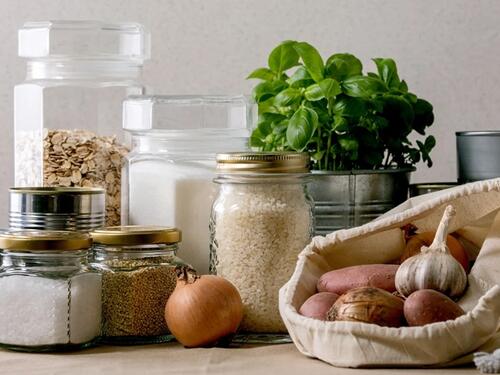 Uvijek sigurne za jelo: Ovih 11 namirnica nema rok trajanja