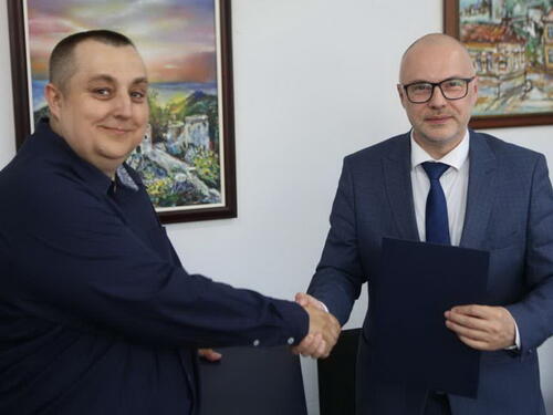 Uvođenje elektronskog dnevnika u osnovnim i srednjim školama TK
