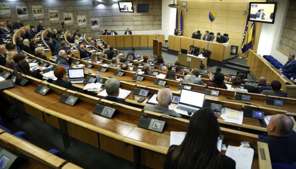 Uz budžet odobreni i zaključci, sjednica prekinuta i bit će nastavljena sutra