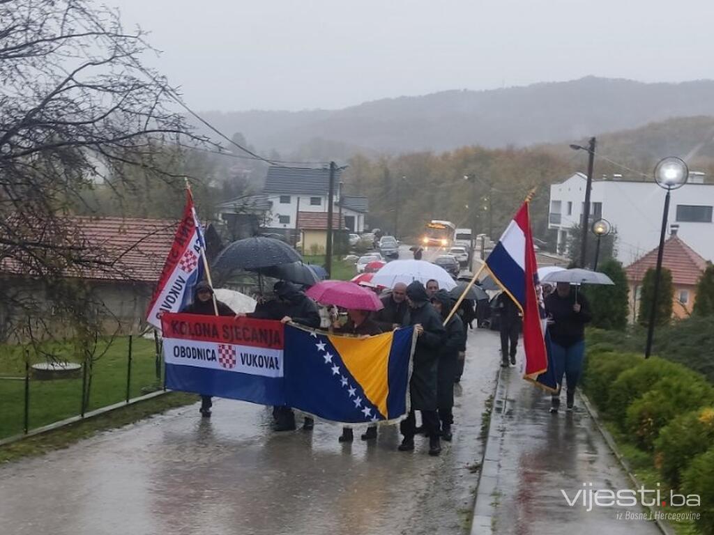 Uz poruke mira: Krenula Kolona sjećanja Tuzla - Vukovar