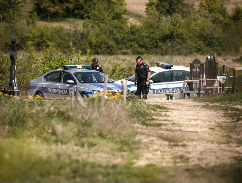 Užas kod Odžaka: Ubio komšiju, pa presudio sebi na groblju