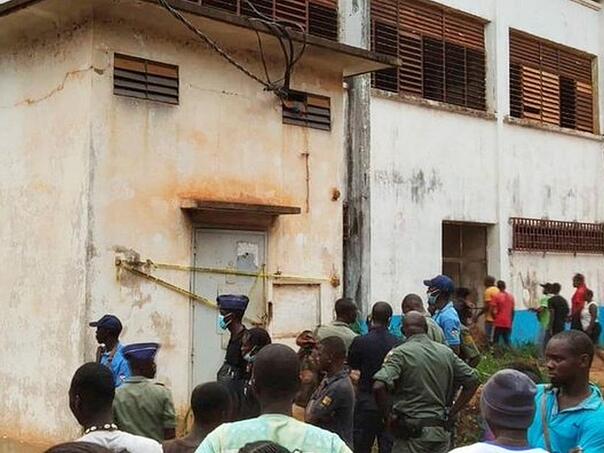 Užas u Africi: Najmanje 29 učenika poginulo u eksploziji tokom polaganja mature