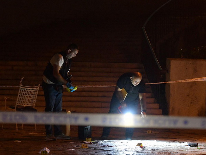 Užas u Drnišu: 19-godišnjak dostavio muškarcu hranu, ovaj ga upucao