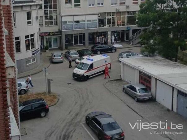 Užas u Srebreniku: Žena se ubila skočivši sa krova zgrade