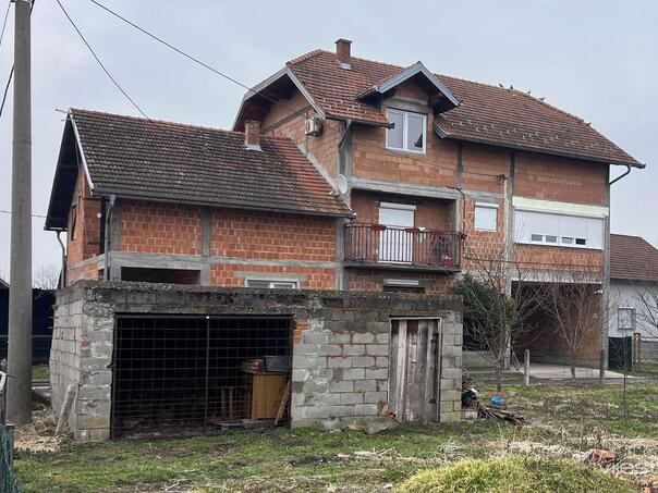 Uzeti brisevi za DNK analizu djece pronađene u privatnoj kući u Brčkom