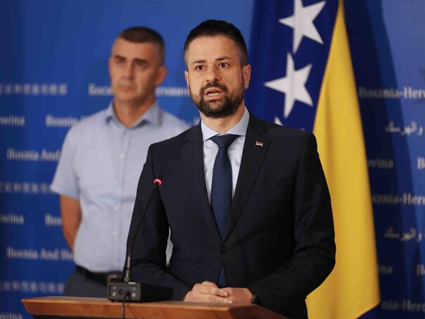 Video: Amidžić o isplati novčane pomoći državnim službenicima