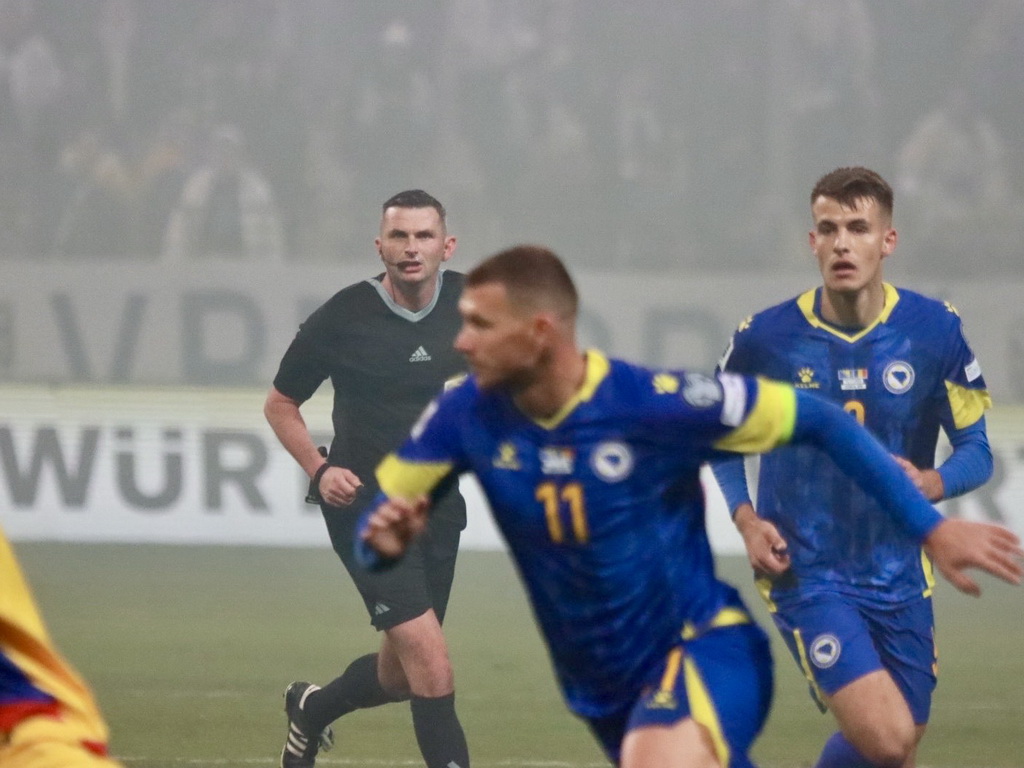 UŽIVO: BiH - Rumunija 1:1, Džeko pogodio, Rumuni sa igračem manje do kraja!