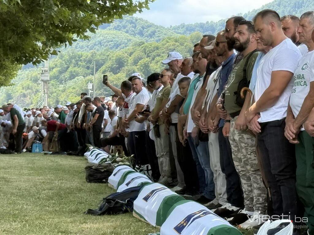 Uživo: Dženaza žrtvama genocida u Srebrenici