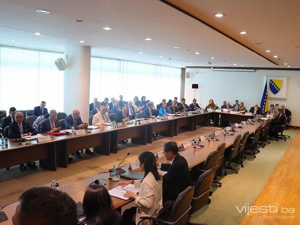 Uživo: Obraćanje lidera stranaka nakon sastanka s PIC-om