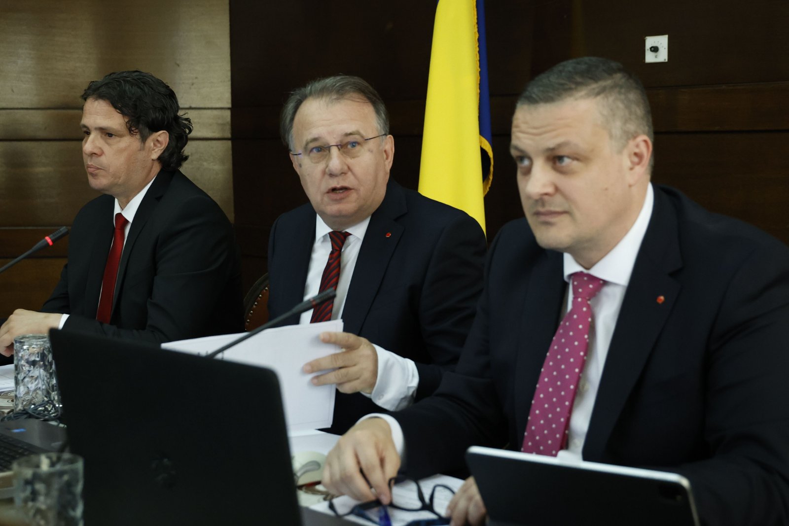 Uživo / Obraćanje nakon prve sjednice novog saziva Vlade FBiH