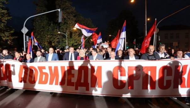 UŽIVO / Dodik na mitingu: Ne vratite li Ustav BiH, otićemo!