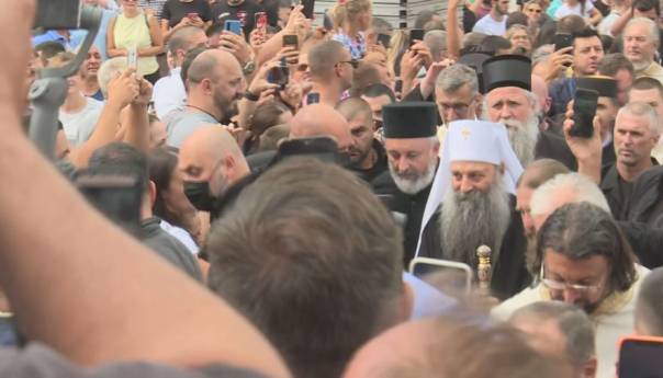 Porfirije i Joanikije stigli u Hram u Podgorici, u Cetinju mirno