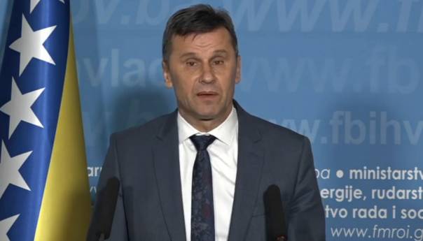 Uživo: Pratite obraćnje premijera FBiH Fadila Novalića