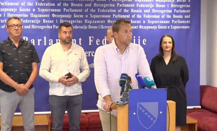 Video: Press SDA o sinoćnjoj sjednici Parlamenta